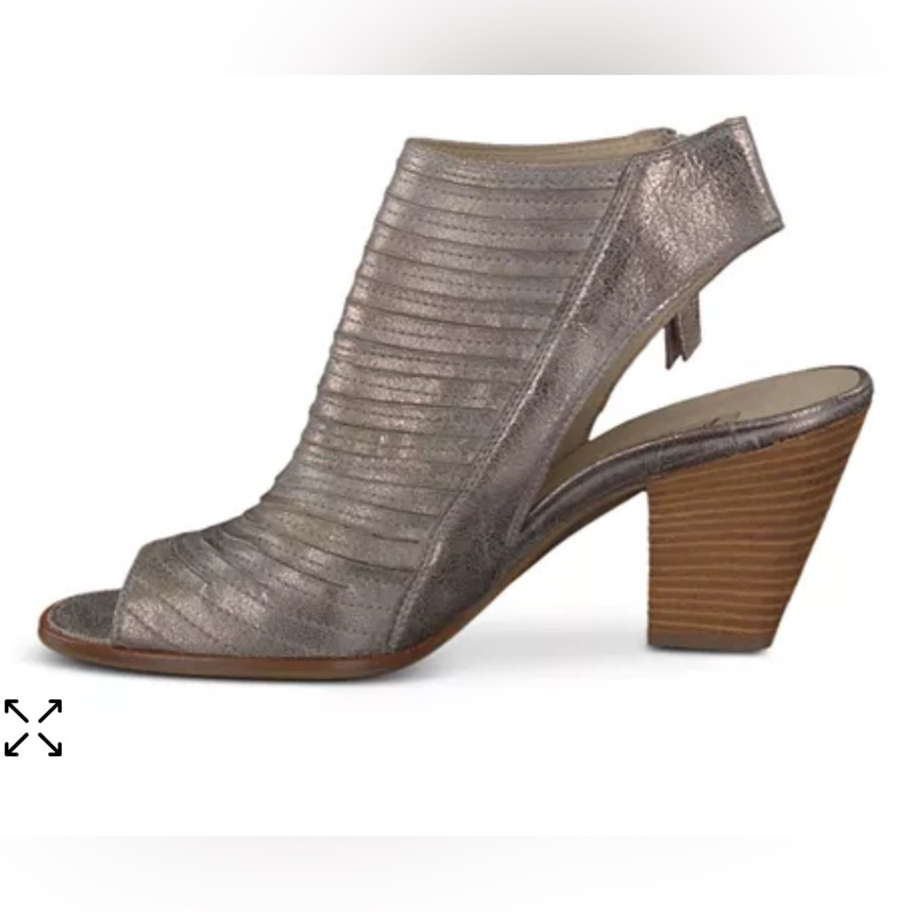 Paul Green Women's Cayanne Peep Toe High Heel Booties 
Size 7